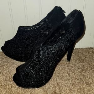 "ELLE" Black Stilletto